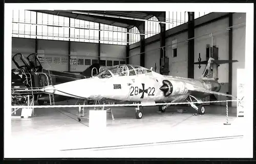 Fotografie Flugzeug Lockheed F-104 Starfighter der Luftwaffe, Kennung 28-22