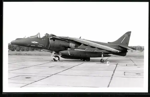 Fotografie Flugzeug Hawker Siddeley Harrier VTOL-Senkrechtstarter