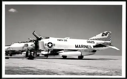 Fotografie Flugzeug McDonnell F-4 Phantom der US-Marines, VMFA-312 No. 0625DR Marine Fighter Attack Squadron