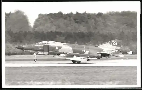 Fotografie Flugzeug McDonnell F-4 Phantom der US-Air Force, 69RS-262 in Tarnfarbe / Camouflage