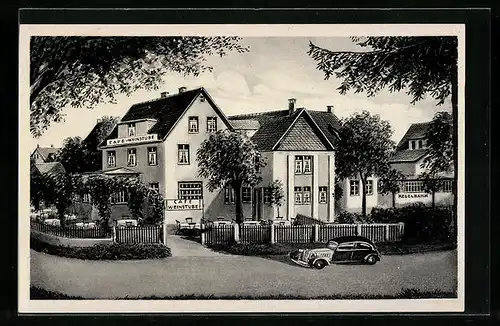 AK Friedrichsdorf /Ts., Gasthaus-Pension Cafe Waldeck, Besitzer Carl Schmidt, Strassenansicht aus der Vogelschau