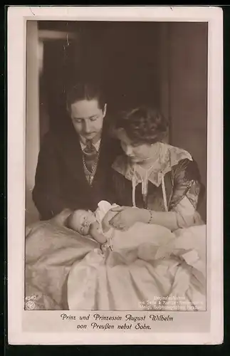 AK Prinz und Prinzessin August Wilhelm von Preussen nebst Sohn
