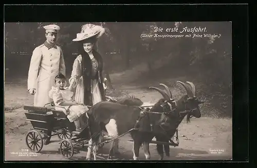 AK Kronprinz Wilhelm von Preussen mit Familie, Prinz Wilhelm auf einem Ziegengespann