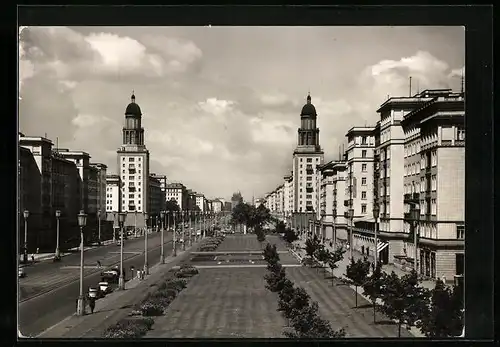 AK Berlin, Karl-Marx-Allee mit Frankfurter Tor