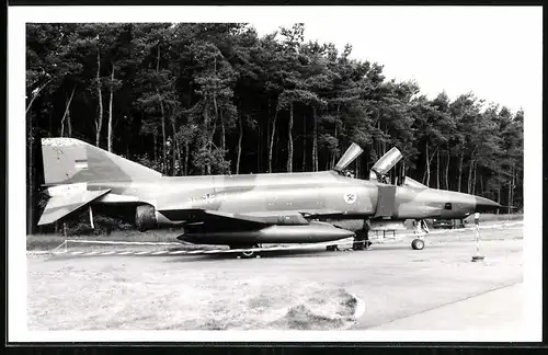 Fotografie Flugzeug McDonnell F-4 Phantom der Luftwaffe, Kennung 35-74, Tarnfarbe / Camouflage