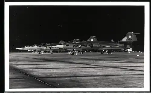 Fotografie Flugzeug Lockheed F-104 Starfighter Luftstreitkräfte Kanada, Kennung 756, 823 u.a.