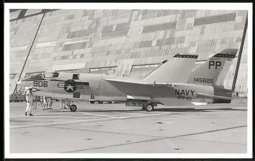 Fotografie Flugzeug Vought F-8 Crusader der US-Navy VFP-63, PP-906