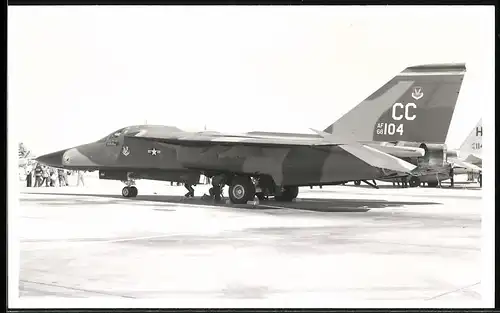 Fotografie Flugzeug General Dynamics F-111 Aardvark der USAF 68CC-104