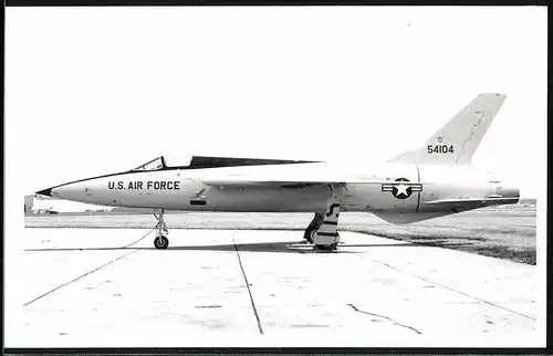 Fotografie Flugzeug Republic F-105 Thunderchief No. 54104, Chanute Air Base