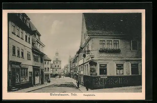 AK Waltershausen /Thür., Hauptstrasse mit Gasthaus Ratskeller und Geschäft
