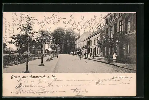 AK Emmerich a. Rh., Bahnhofstrasse mit Passanten
