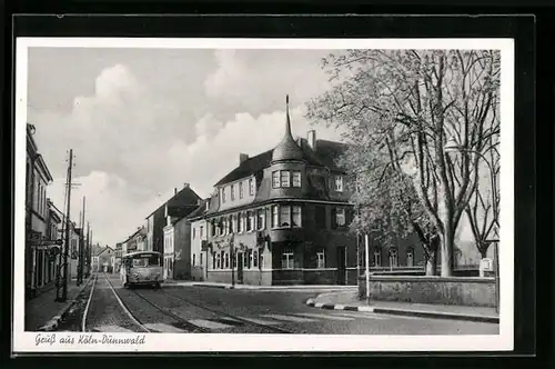 AK Köln-Dünnwald, Strassenpartie mit Gaststätte Jägerhof und Bus, Berlinerstrasse 973