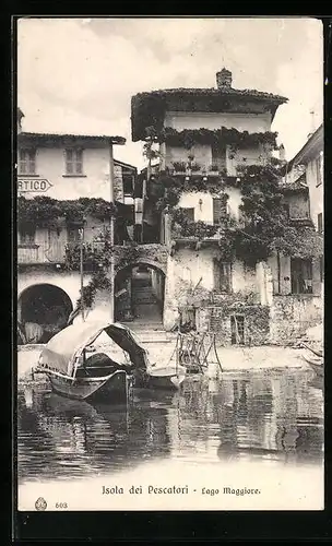 AK Isola dei Pescatori /Lago Maggiore, Ortspartie mit Fluss und Boot