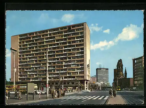 AK Berlin, Partie am Bahnhof Zoo, Blick zum Europa-Center, Kaiser Wilhelm Gedächtniskirche