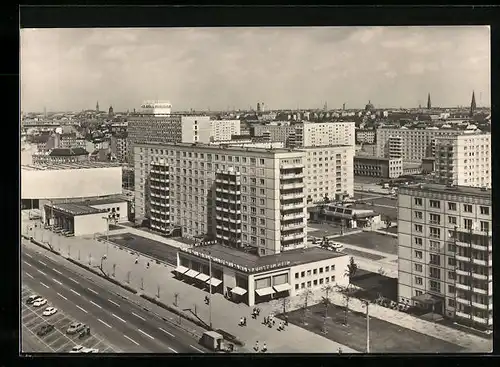 AK Berlin, Teilansicht der Karl-Marx-Allee