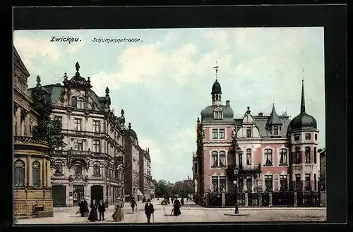 AK Zwickau, Schumannstrasse mit Passanten