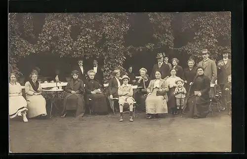 Foto-AK Bad-Bertrich, Gäste im Café