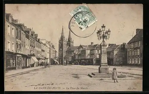 AK La Haye-du-Puits, La Place du Marché