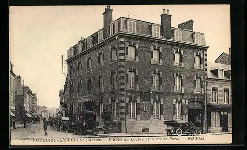 AK Villedieu-les-Poeles, L`Hôtel du Louvre et la rue de Paris