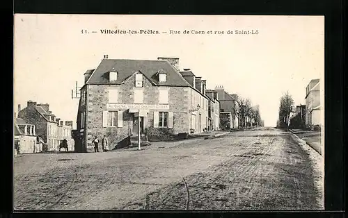 AK Villedieu-les-Poeles, Rue de Caen et rue de Saint-Lo