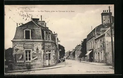 AK Valognes, La Rue Thiers, prise de l`Avenue de la Gare