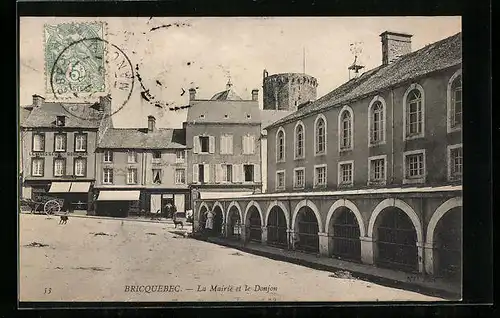 AK Bricquebec, La Mairie et le Donjon