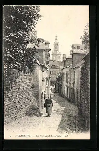 AK Avranches, La Rue Saint-Saturnin