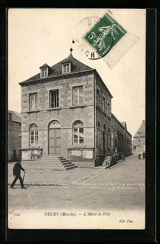 AK Ducey, L`Hotel de Ville