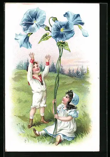 Präge-AK Junge und Mädchen stehen unter riesigen Blumen