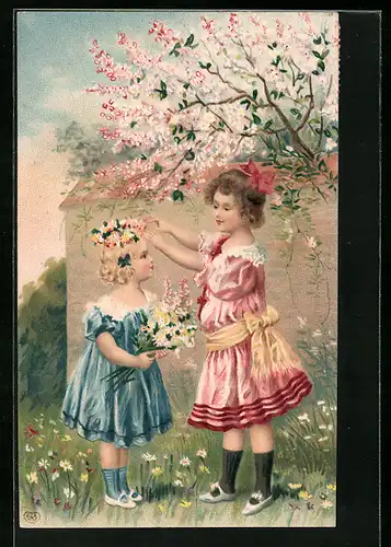 Präge-AK Zwei Schwestern flechten eine Blumenkrone