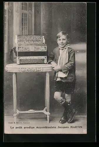 AK Le petit prodige Accordeoniste Jacques Martin
