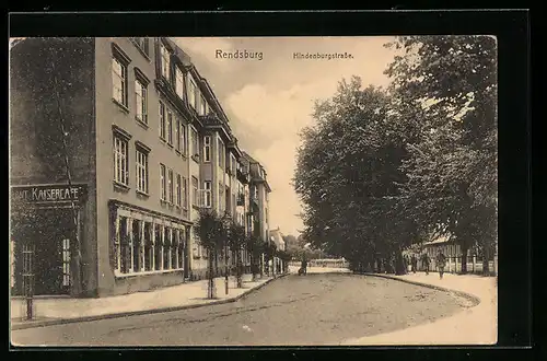 AK Rendsburg, Hindenburgstrasse mit Restaurant Kaisercafe