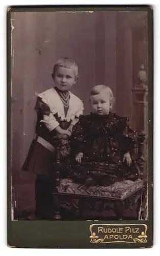 Fotografie Rudolf Pilz, Apolda, Ackerwandstr. 34, Portrait niedliches Kinderpaar in hübschen Kleidern
