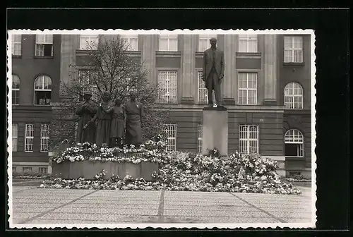 Foto-AK Plzen, Skola Gymnaszium, Námesti T. G. Masaryk