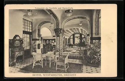 AK Dresden, Hotel Westminster, Teilansicht des Vestibüls und Marmorhalle