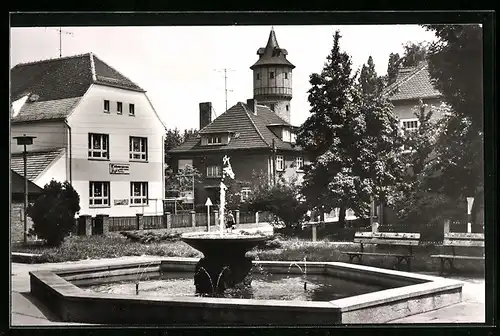 AK Hohenmölsen / Halle, Brunnen in der Ernst-Thälmann-Strasse