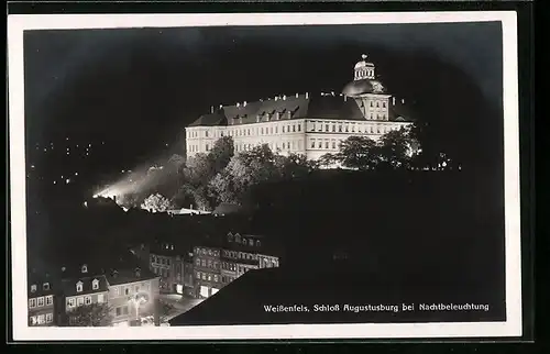 AK Weissenfels / Saale, Schloss Augustusburg bei Nachtbeleuchtung
