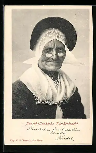 AK Alte Niederländische Dame in Noordhollandsche Kleederdracht
