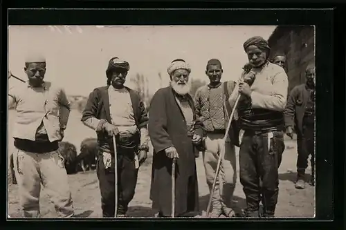 AK Arabische Männer mit Gehstöcken