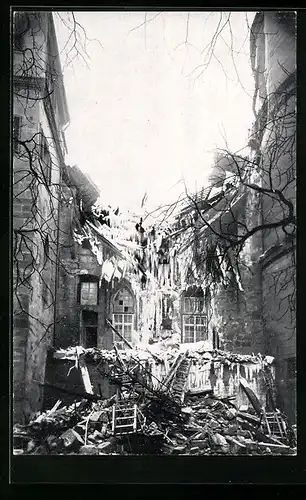 AK Stuttgart, Brand des alten Schlosses im Dezember 1931, Vereiste Einsturzstelle in der Dorotheenstrasse (Markthalle)