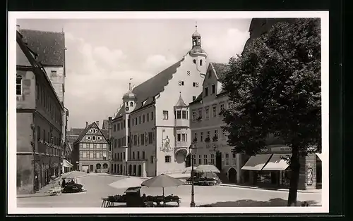 AK Nördlingen, Marktplatz mit Rathaus