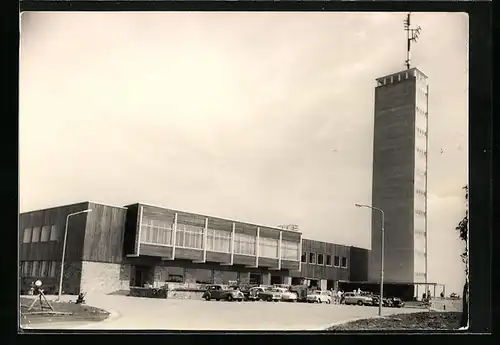 AK Oberwiesenthal, Fichtelberghaus mit Turm