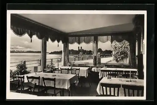 AK Friedrichshafen a. B., Gasthaus Sternen-Seeterrasse, Uferstrasse 14, Innenansicht mit Rheinblick