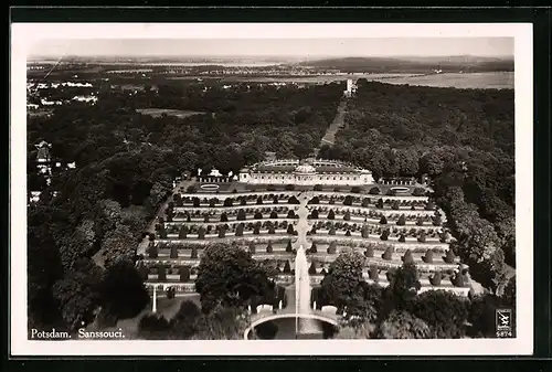 AK Potsdam, Schloss Sanssouci vom Flugzeug aus gesehen