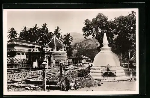 AK Kandy, Temple of the Holy Tooth