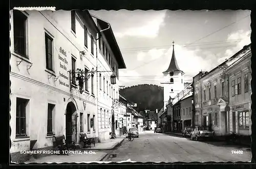 AK Türnitz, Strassenpartie, Blick zur Kirche