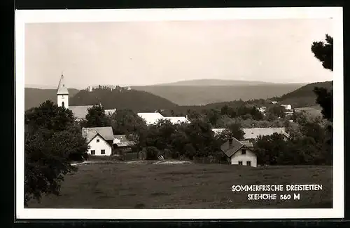 AK Dreistetten, Ortsansicht mit Kirche