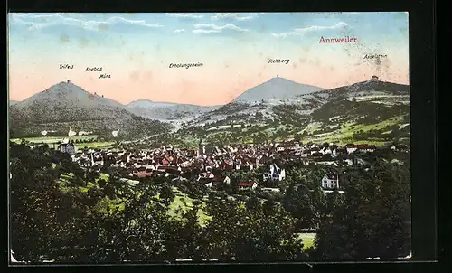 AK Annweiler, Gesamtansicht mit Blick auf Trifels, Rehberg und Asselstein