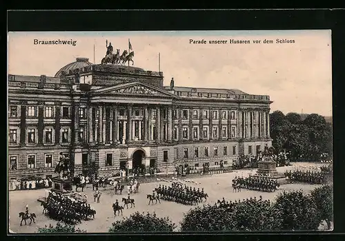 AK Braunschweig, Parade der Husaren vor dem Schloss