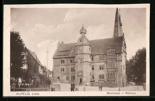AK Alfeld / Leine, Marktplatz mit Rathaus